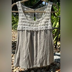 Small/medium sleeveless top grey and white soft cotton blouse